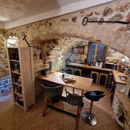 Typique Maison De Village Peille ภายนอก รูปภาพ